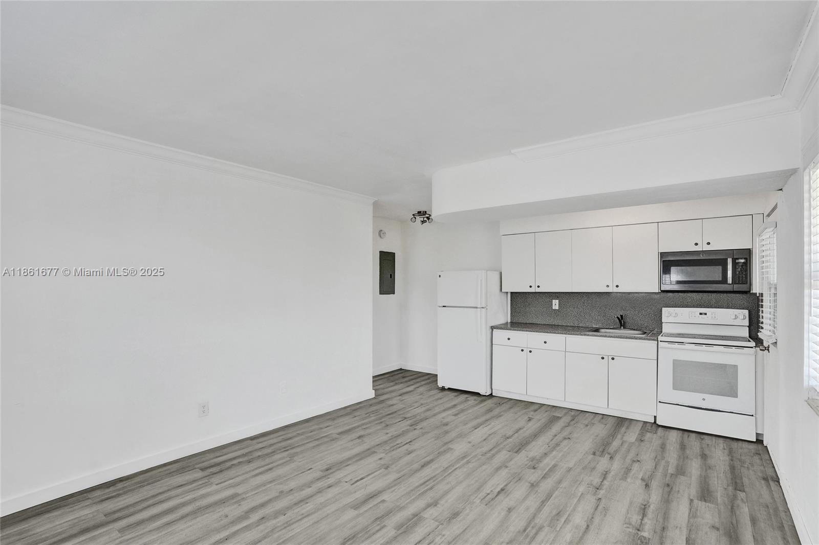 Property photo # 6