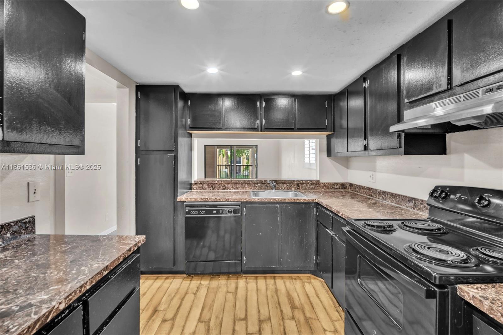 Property photo # 4