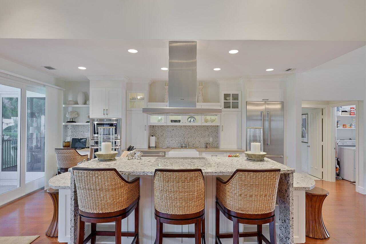 Image to showcase the property located at 1602 Captains Way