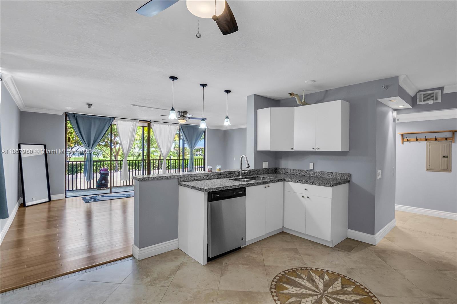 Property photo # 4