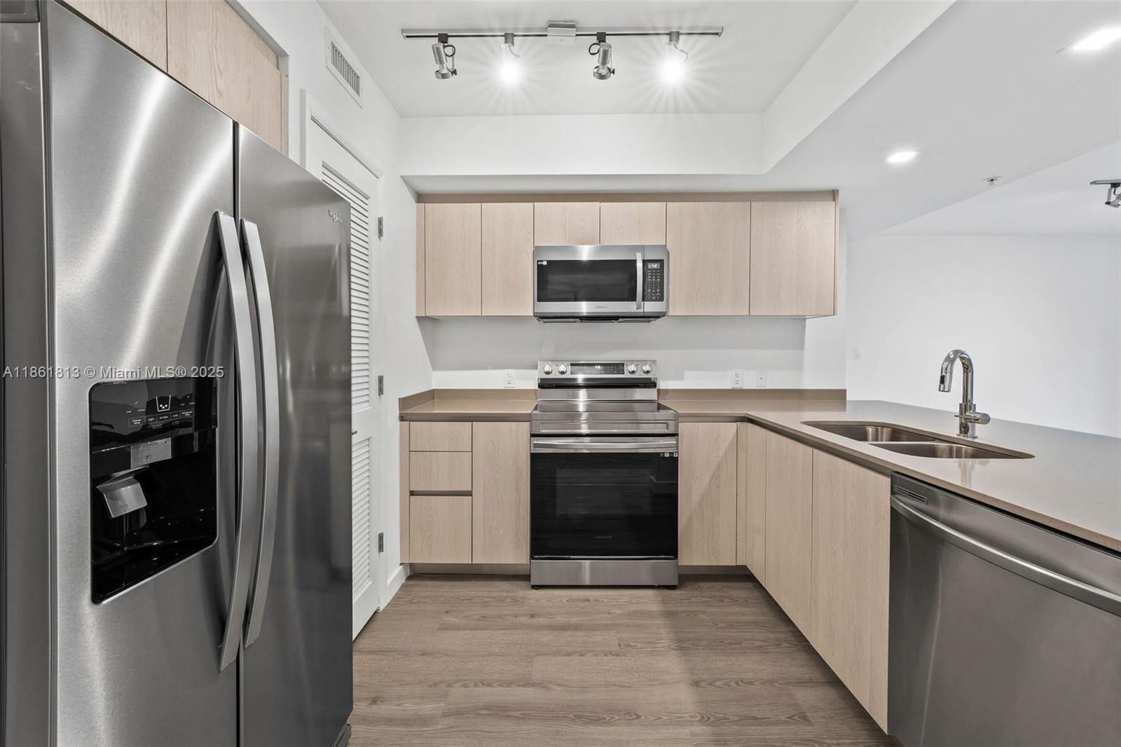 Property photo # 2