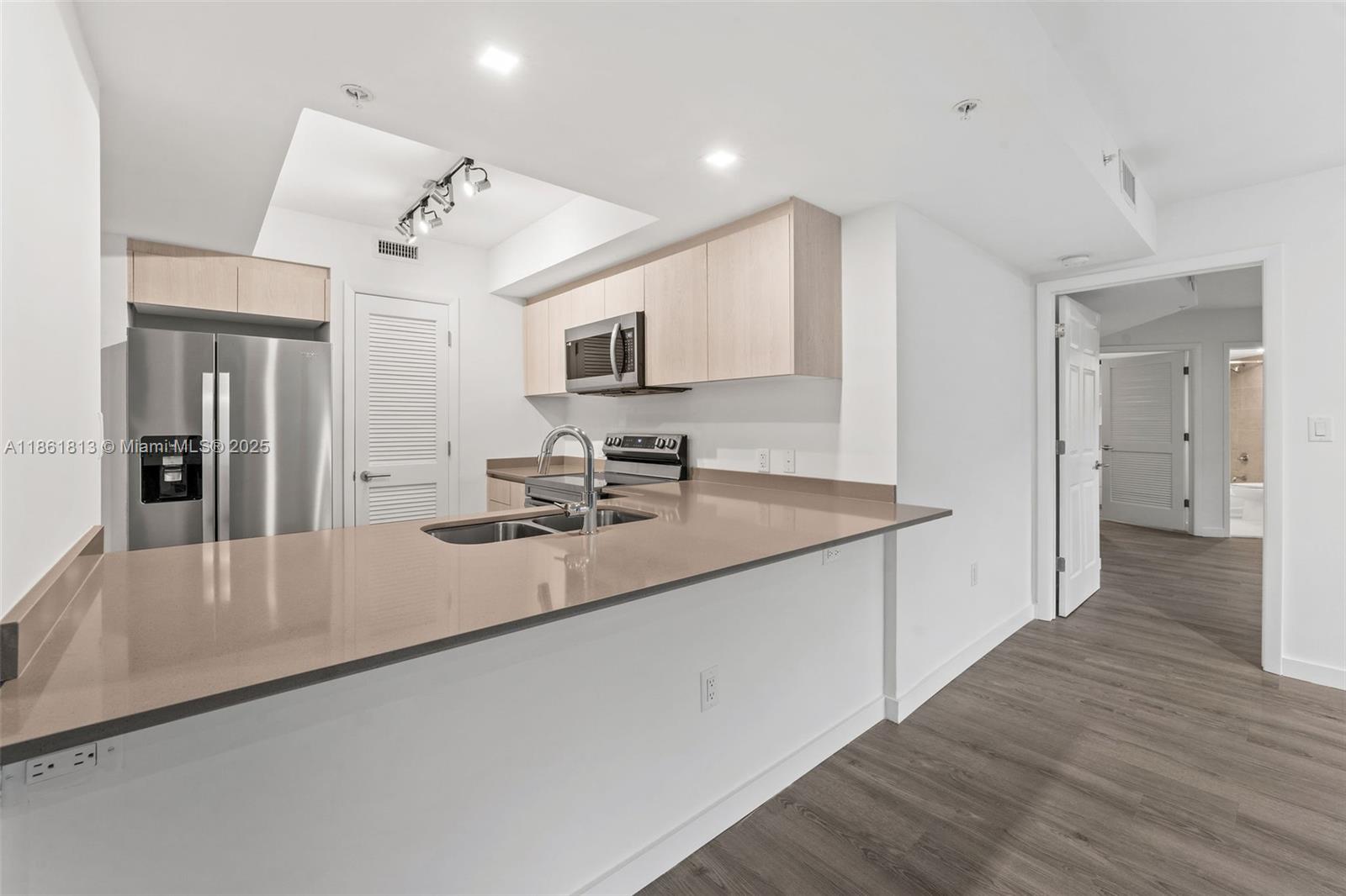 Property photo # 9