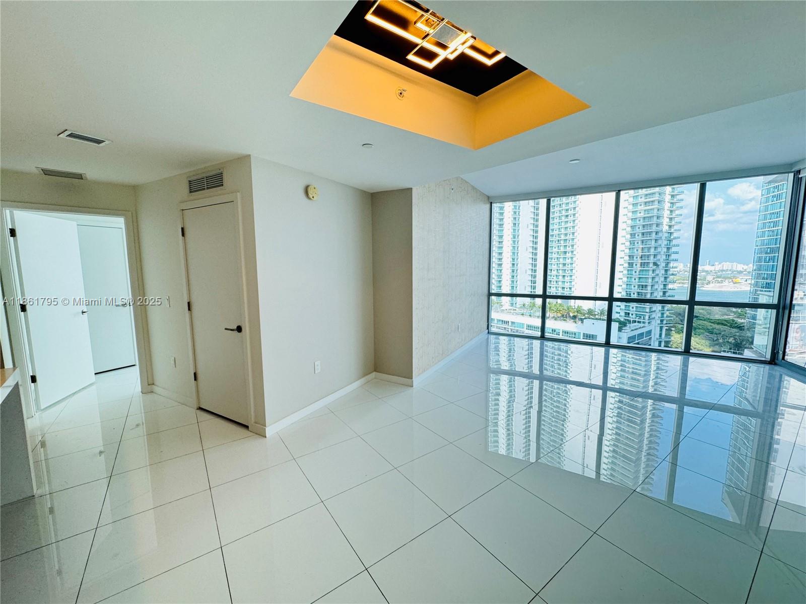 Condo for Sale in Miami, FL