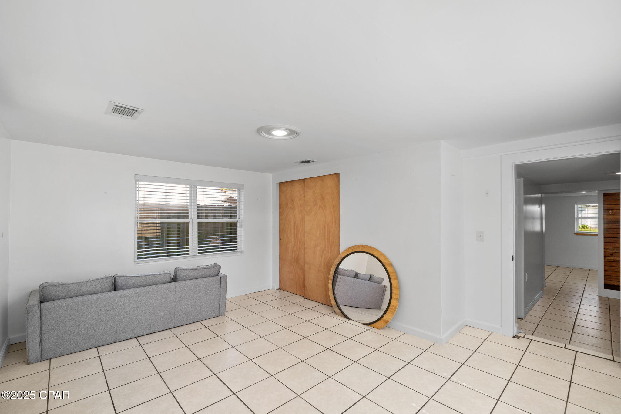 Uiwwcblnhy6_e Es1qgu4v3uuq0j_rtksajkk1ucokk