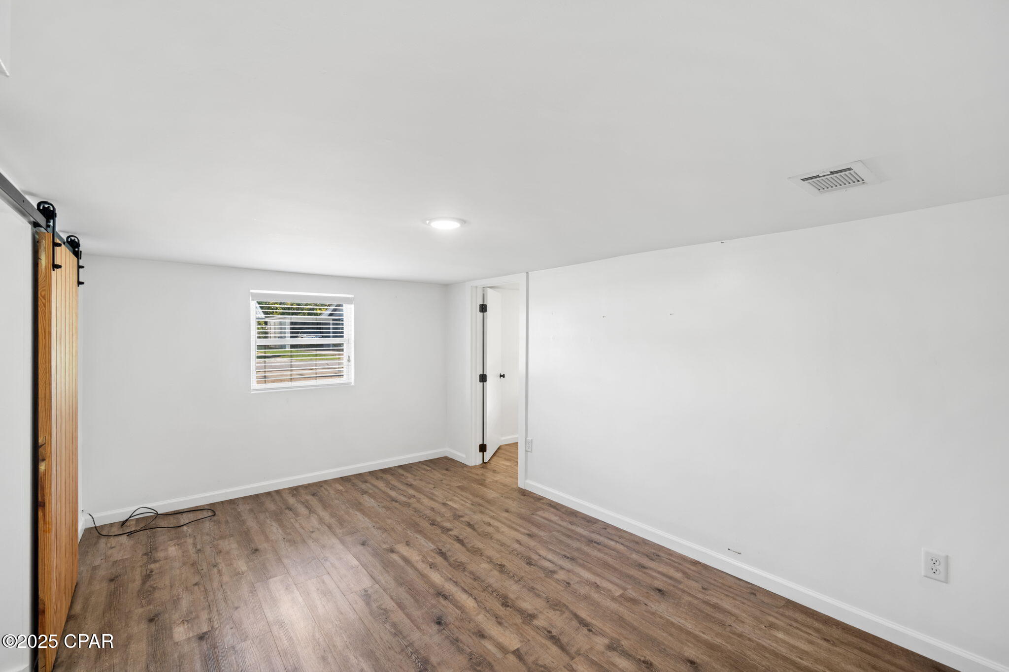 Image 6 For 525 8th Street