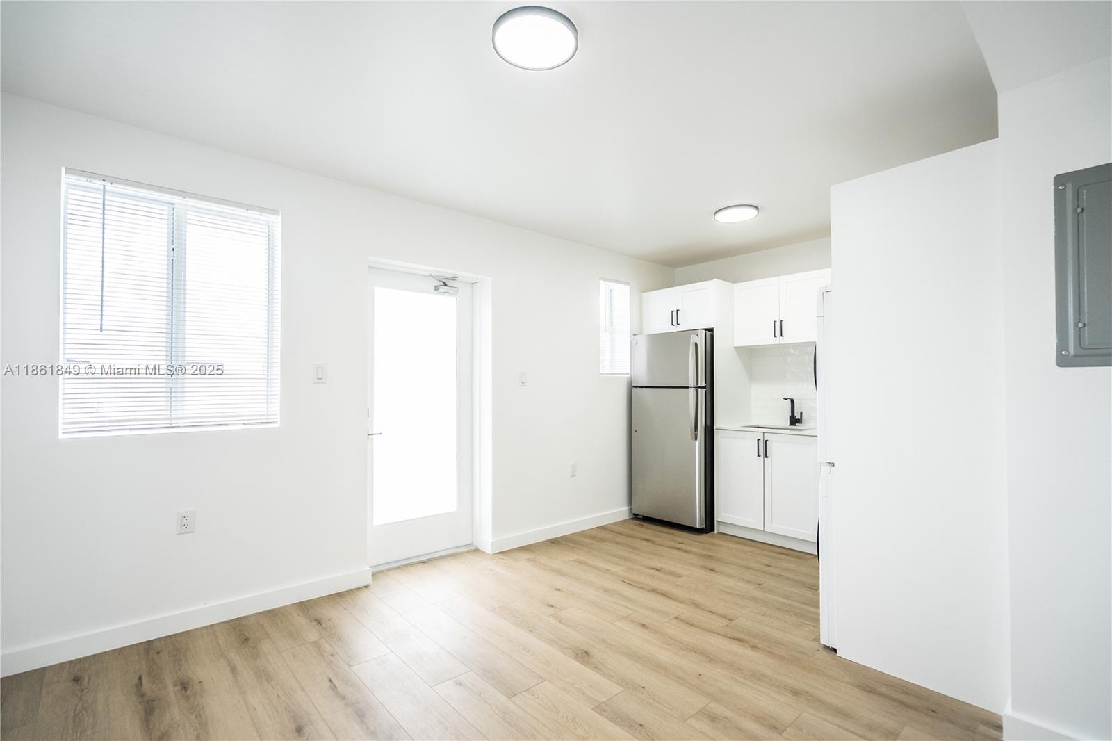 Property photo # 9