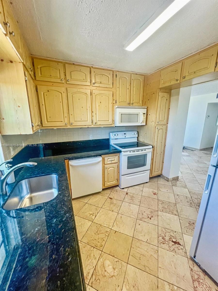 Property photo # 8