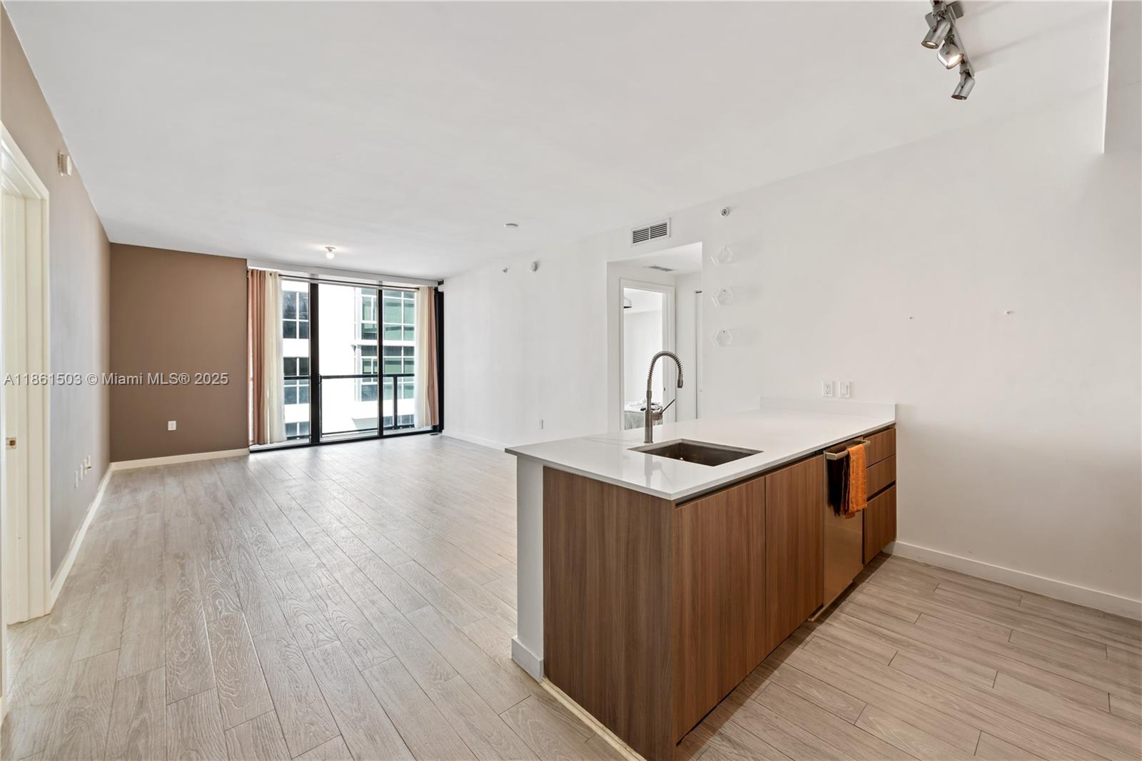 Cassa Brickell Condo