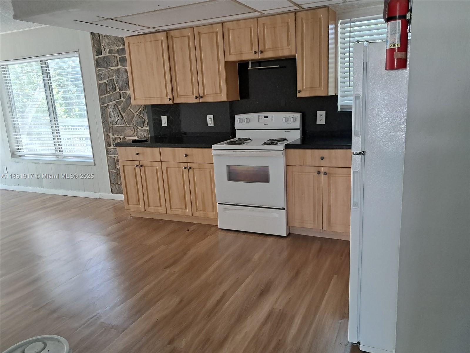 Property photo # 8