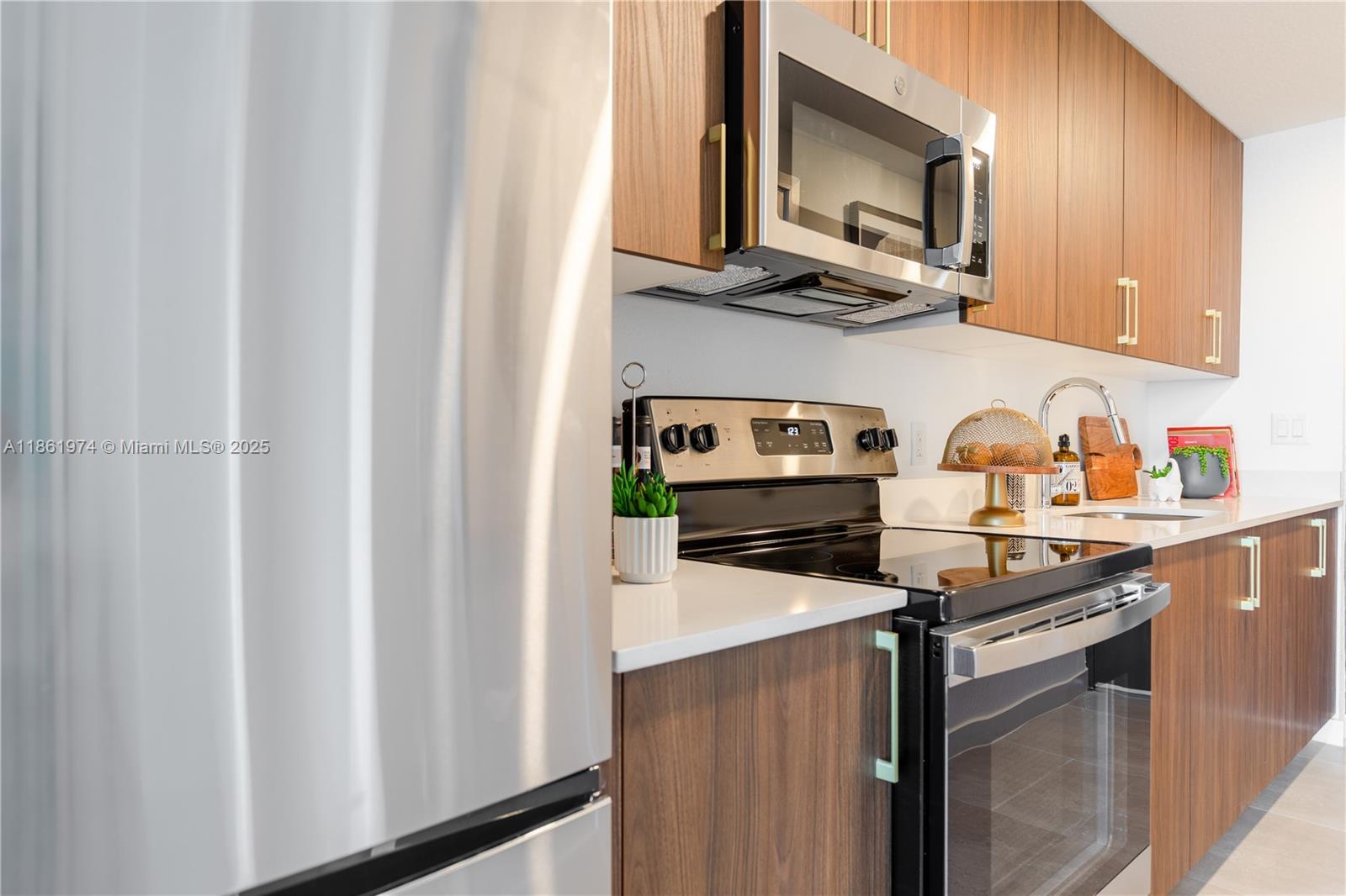 Property photo # 6