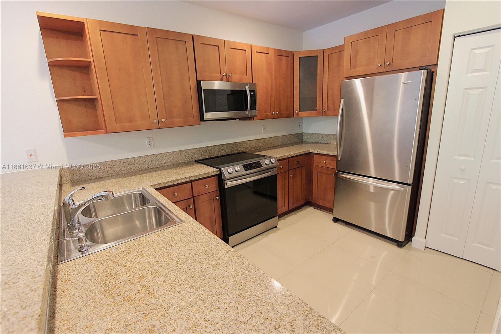 Property photo # 6