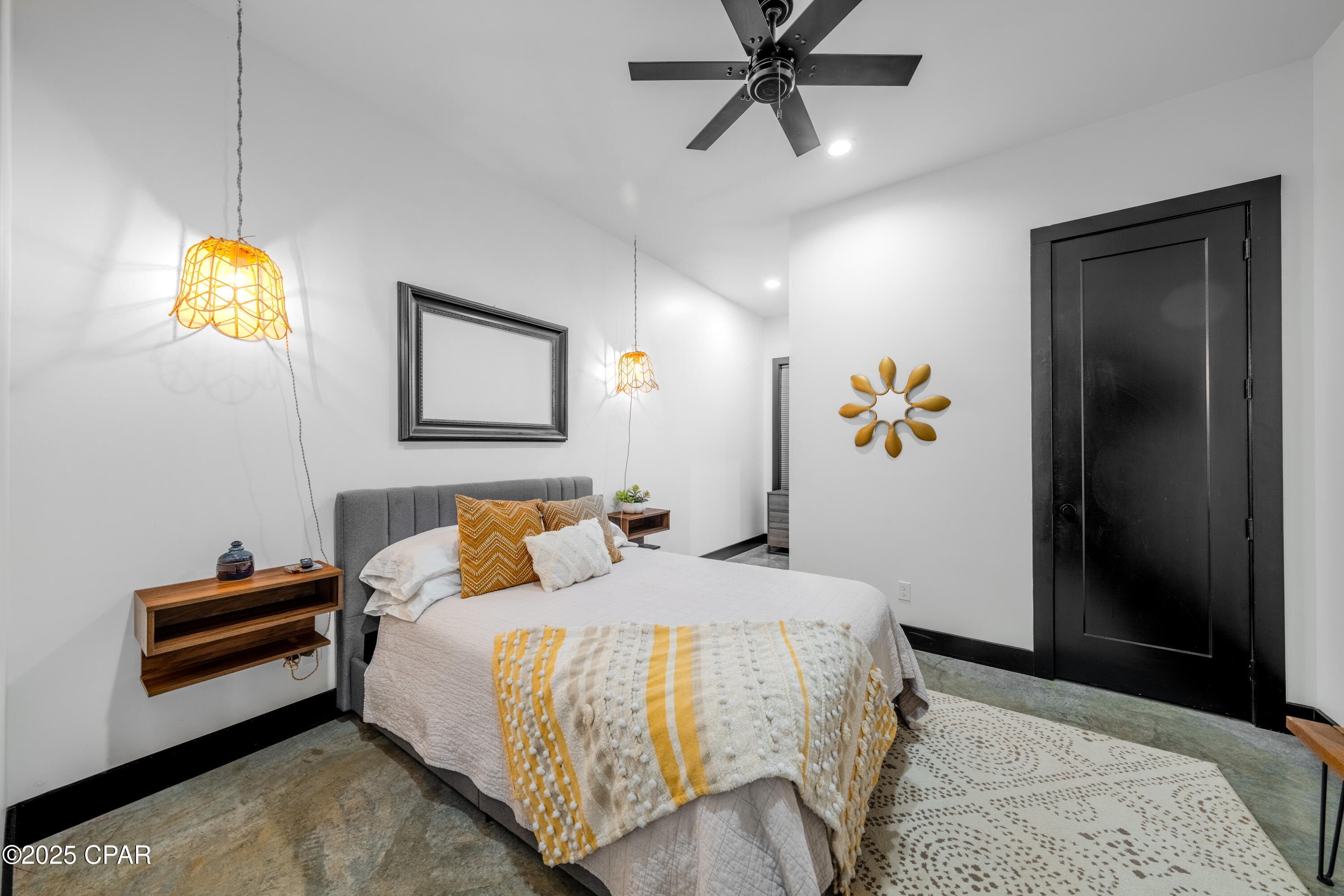 Listing photo id 21 for 5101 Lake Bluff Circle