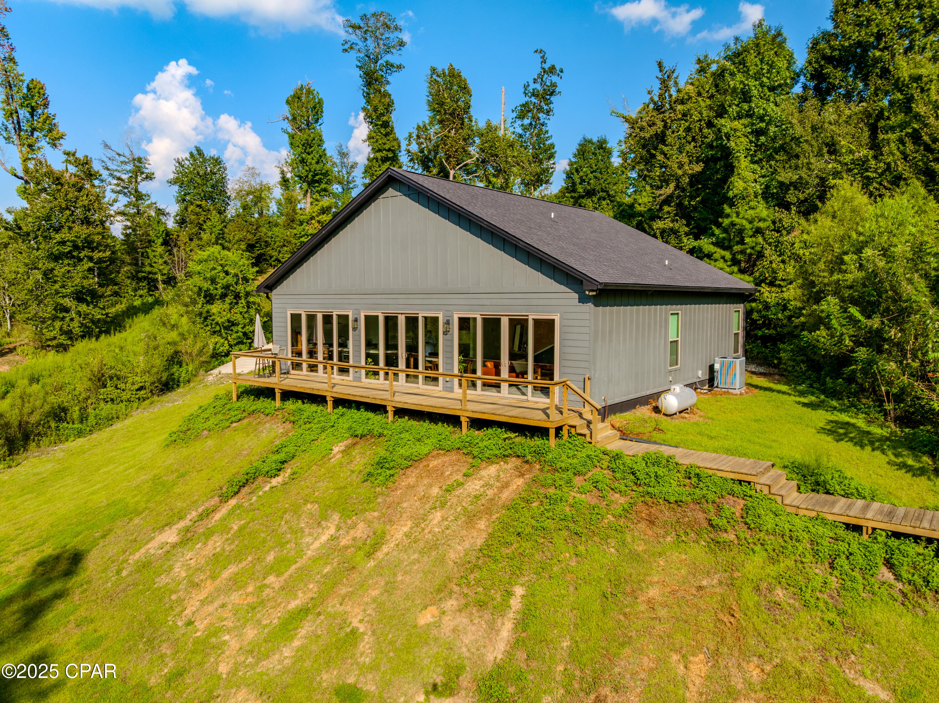 Listing photo id 31 for 5101 Lake Bluff Circle