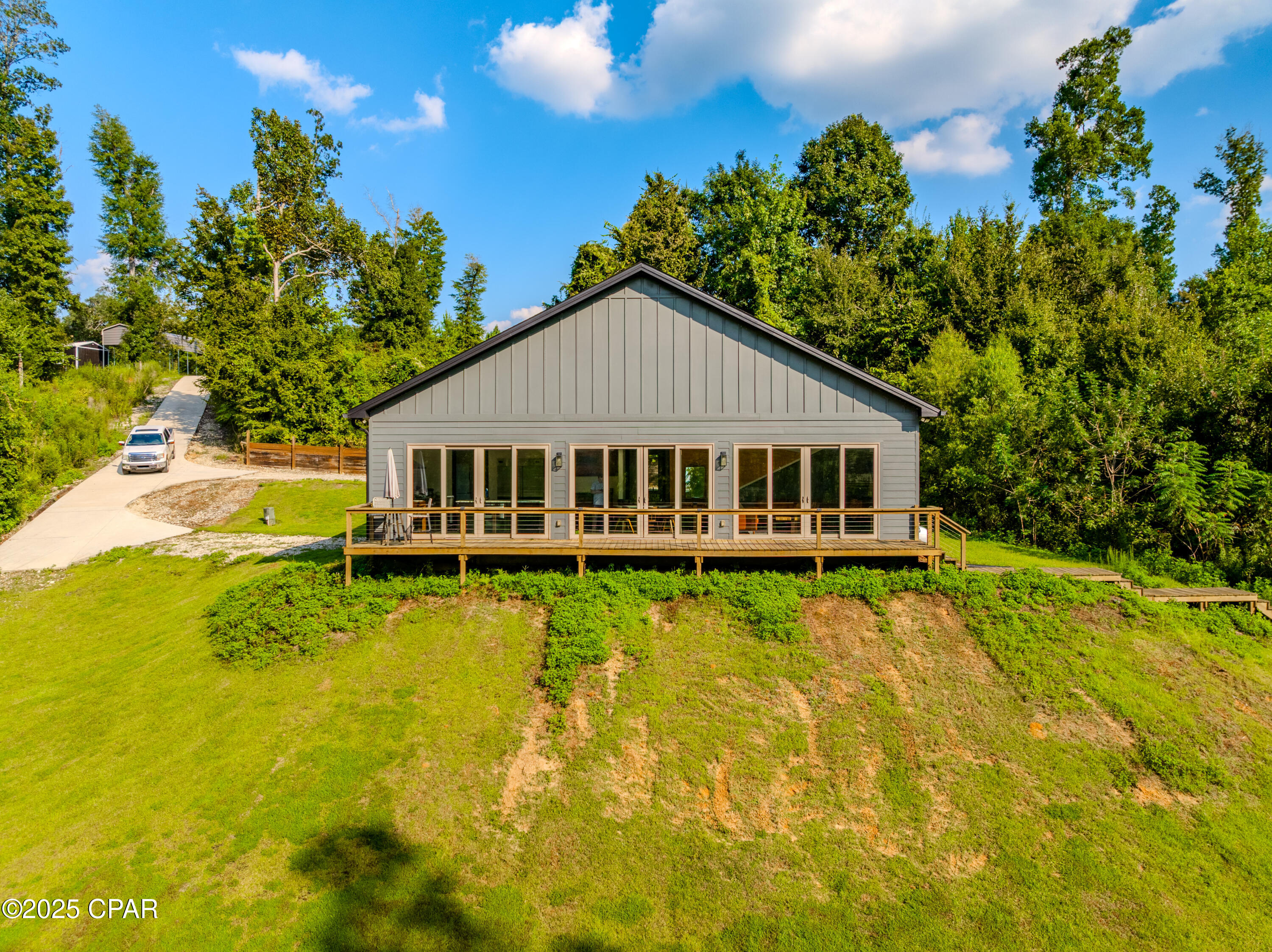 Listing photo id 32 for 5101 Lake Bluff Circle