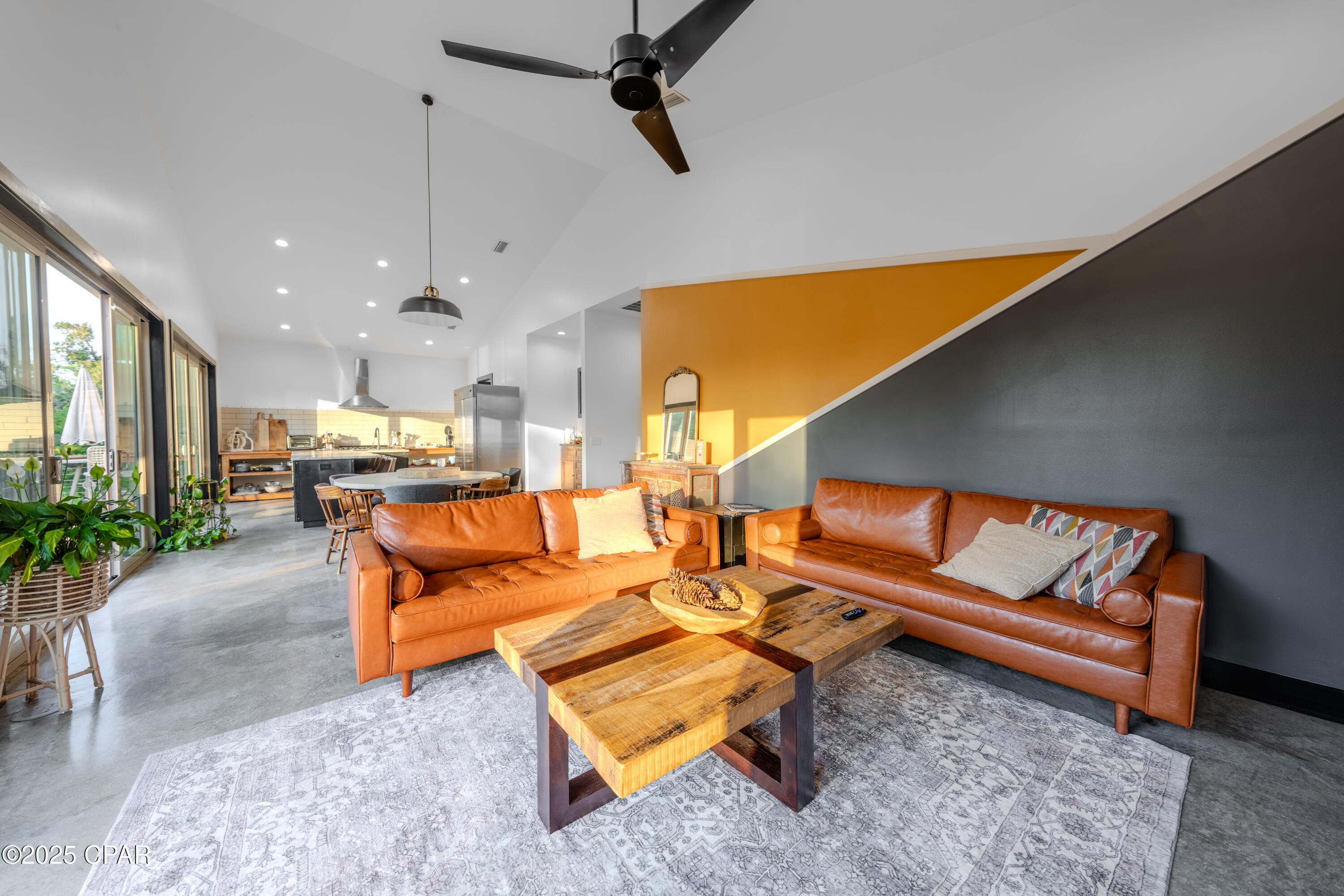 Listing photo id 8 for 5101 Lake Bluff Circle