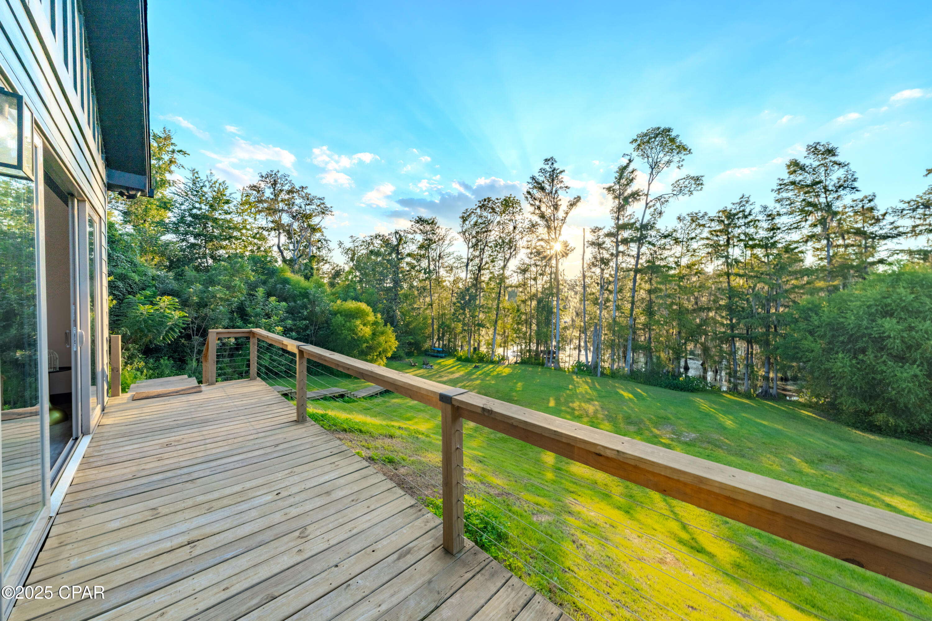 Listing photo id 9 for 5101 Lake Bluff Circle