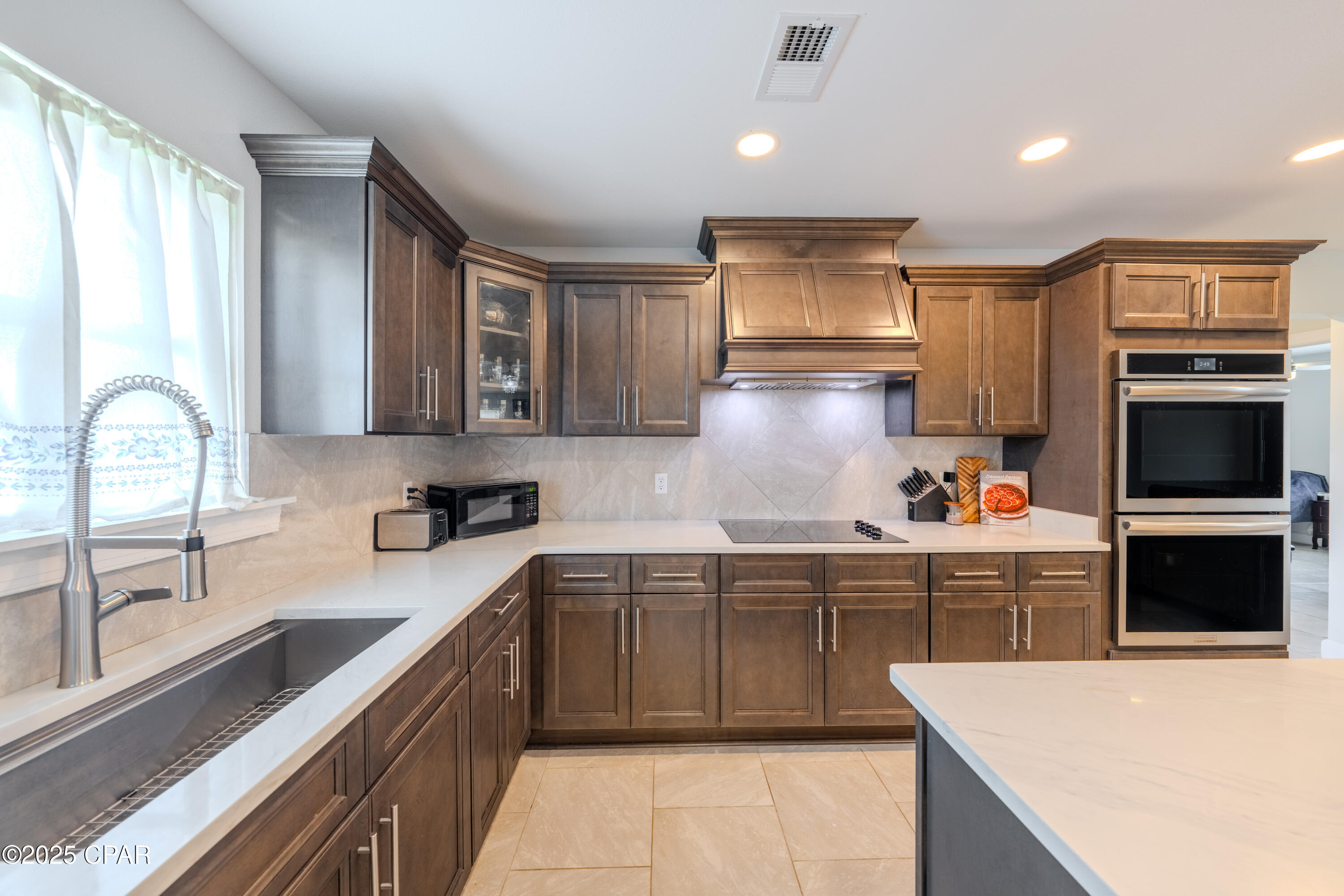 Lhaqcq4las0xnq7nwimhcgwwapb_wkaxvza6vbu O0i