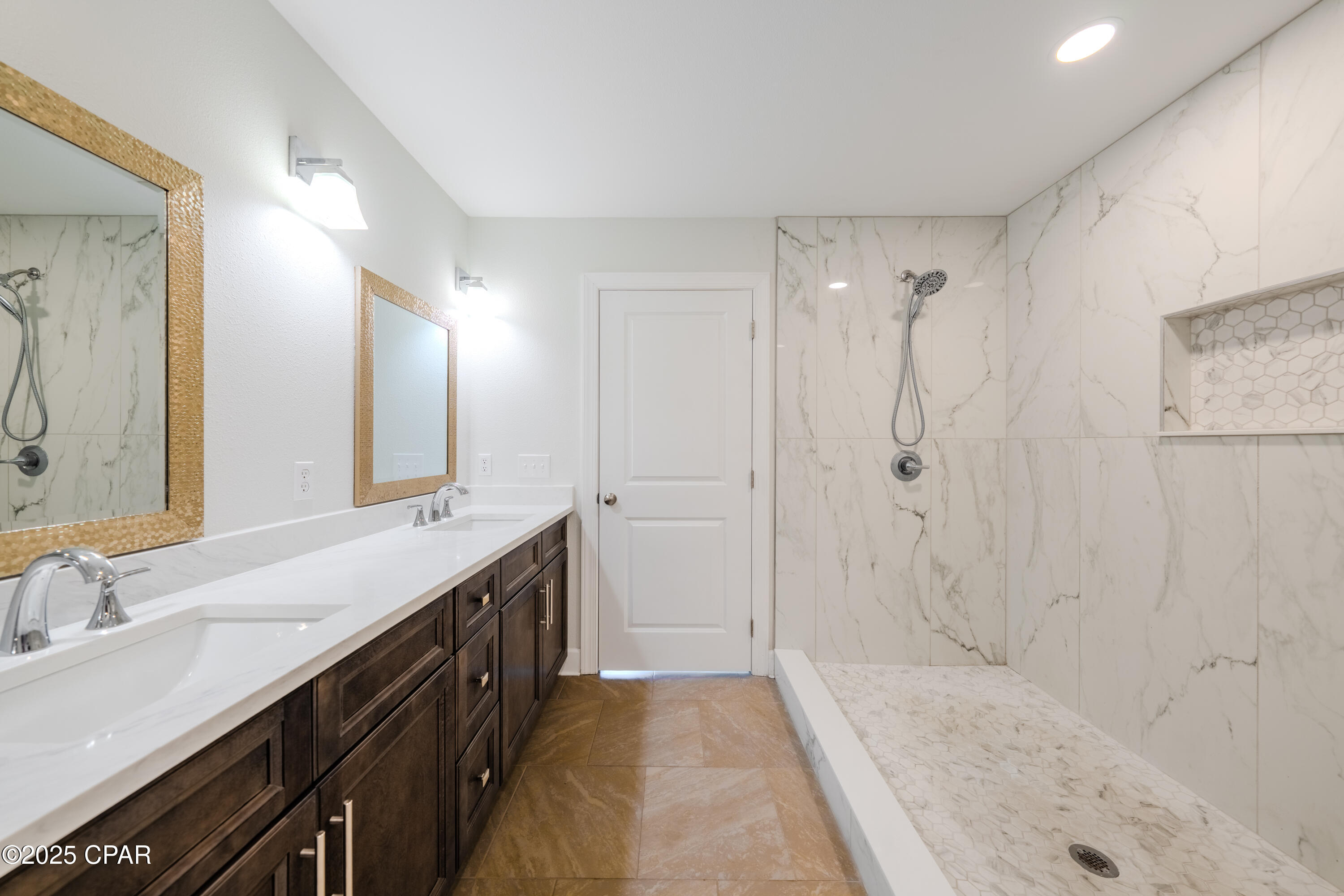 Voimr Ielp53t6phsdu8 L9df3o6kvq8gca3o7ph3ds