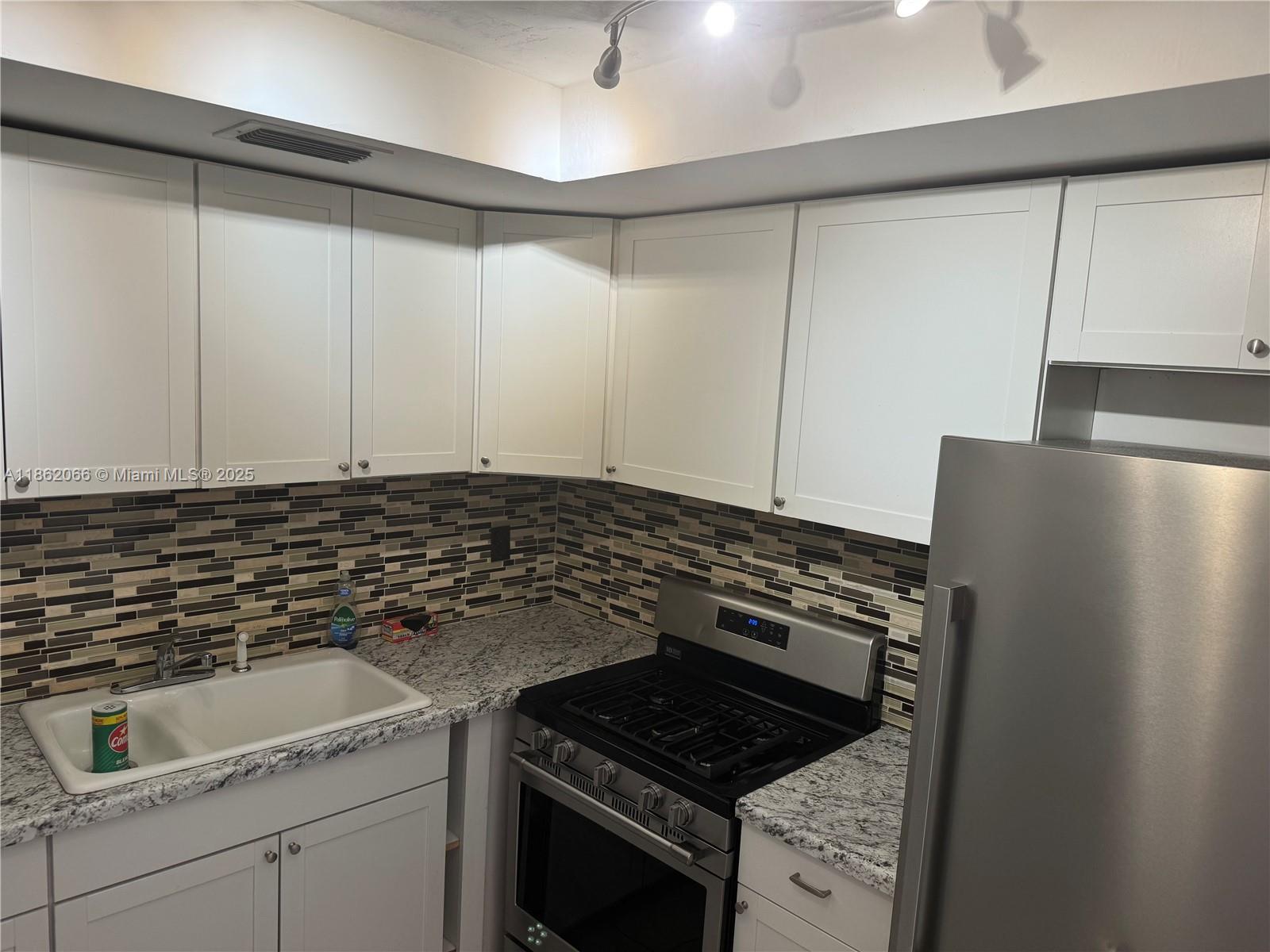 Property photo # 0