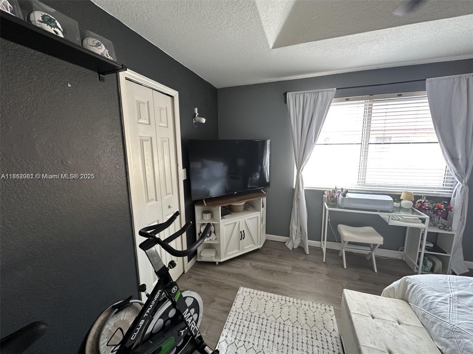Property photo # 9