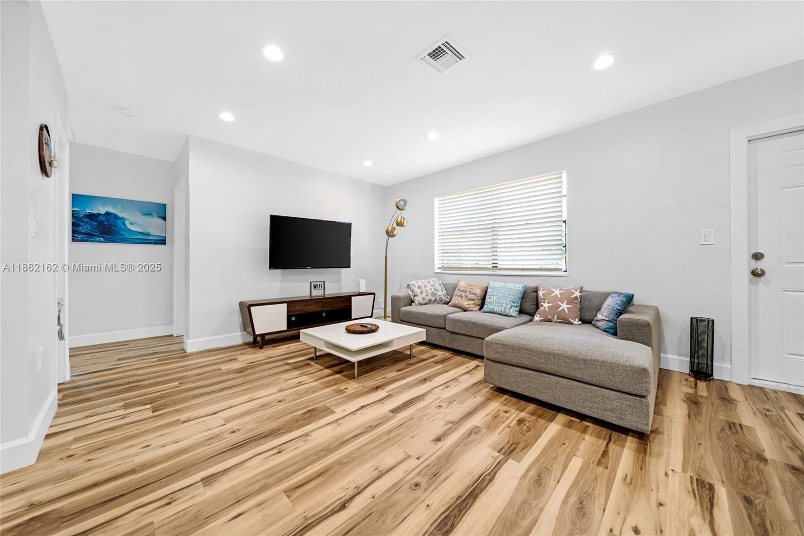 Priors 1St Addn To Biscay