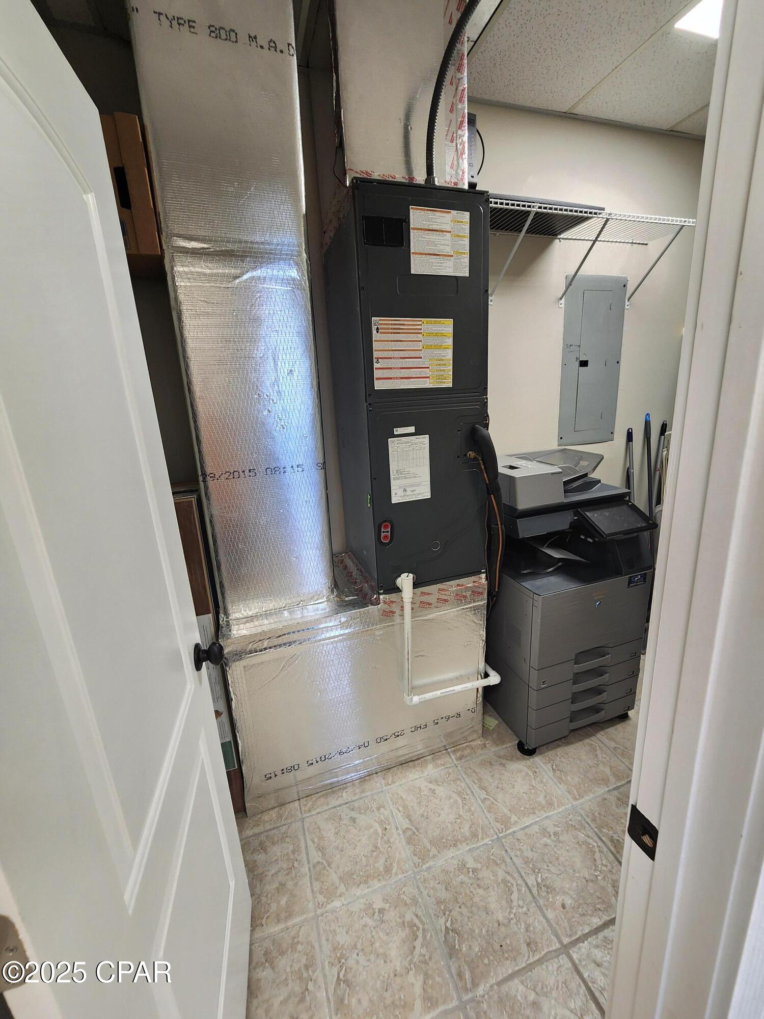 L86ford 1ox8psdz_  Jwmox7vzlmx_ilyj4apwyewg