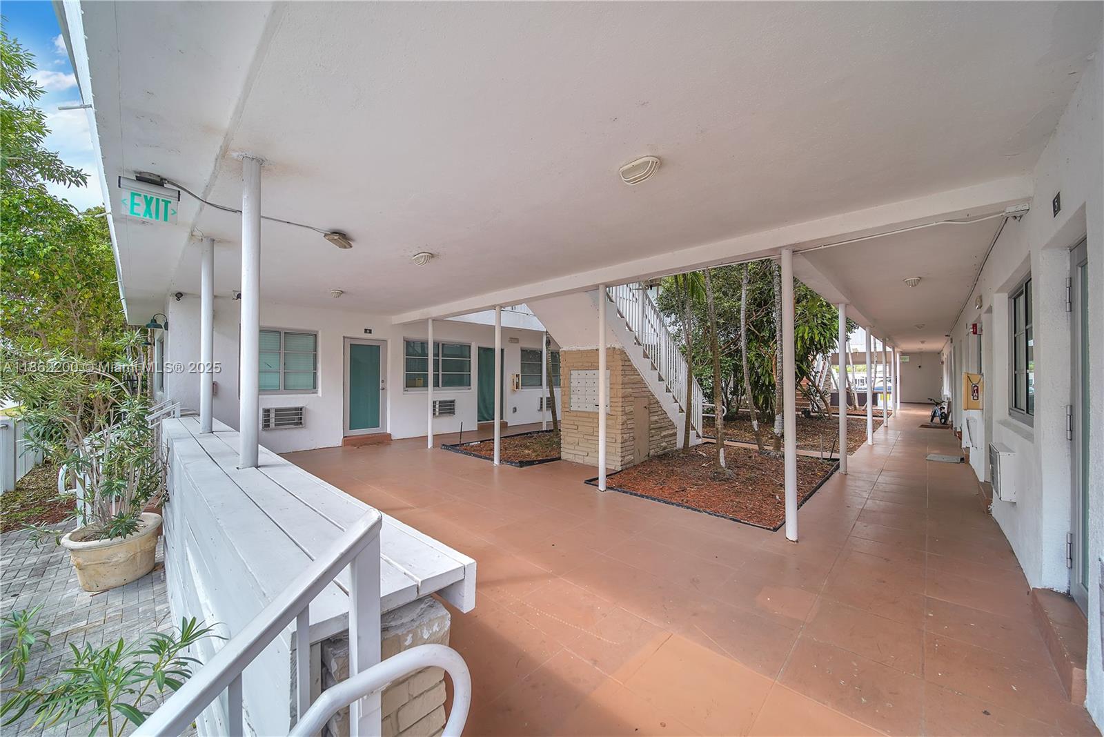 Property photo # 9