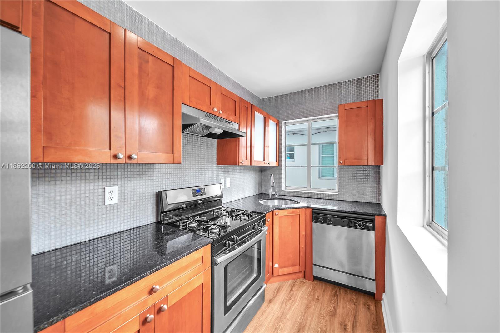 Property photo # 8