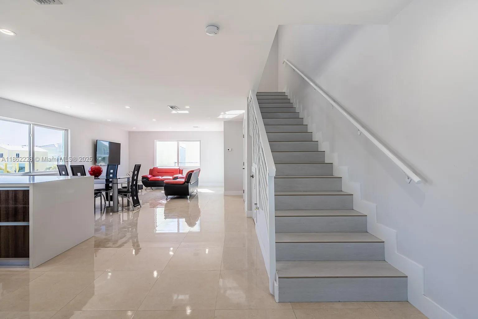 Property photo # 2