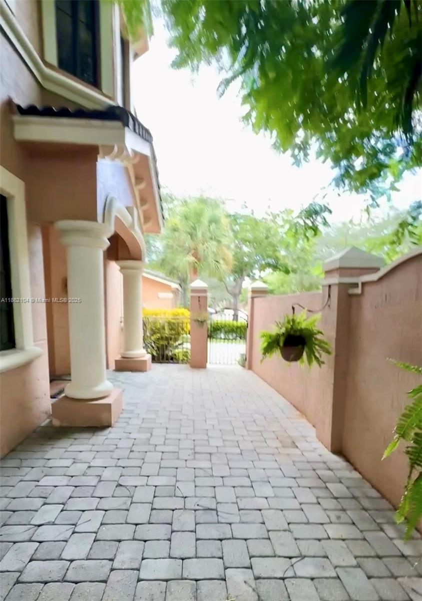 Property photo # 4