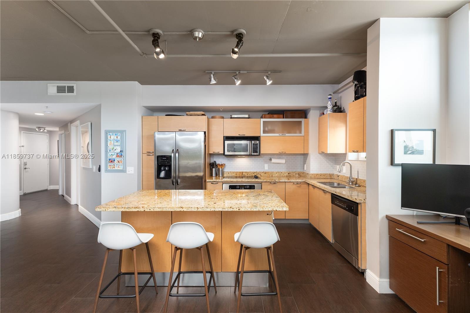 Property photo # 9