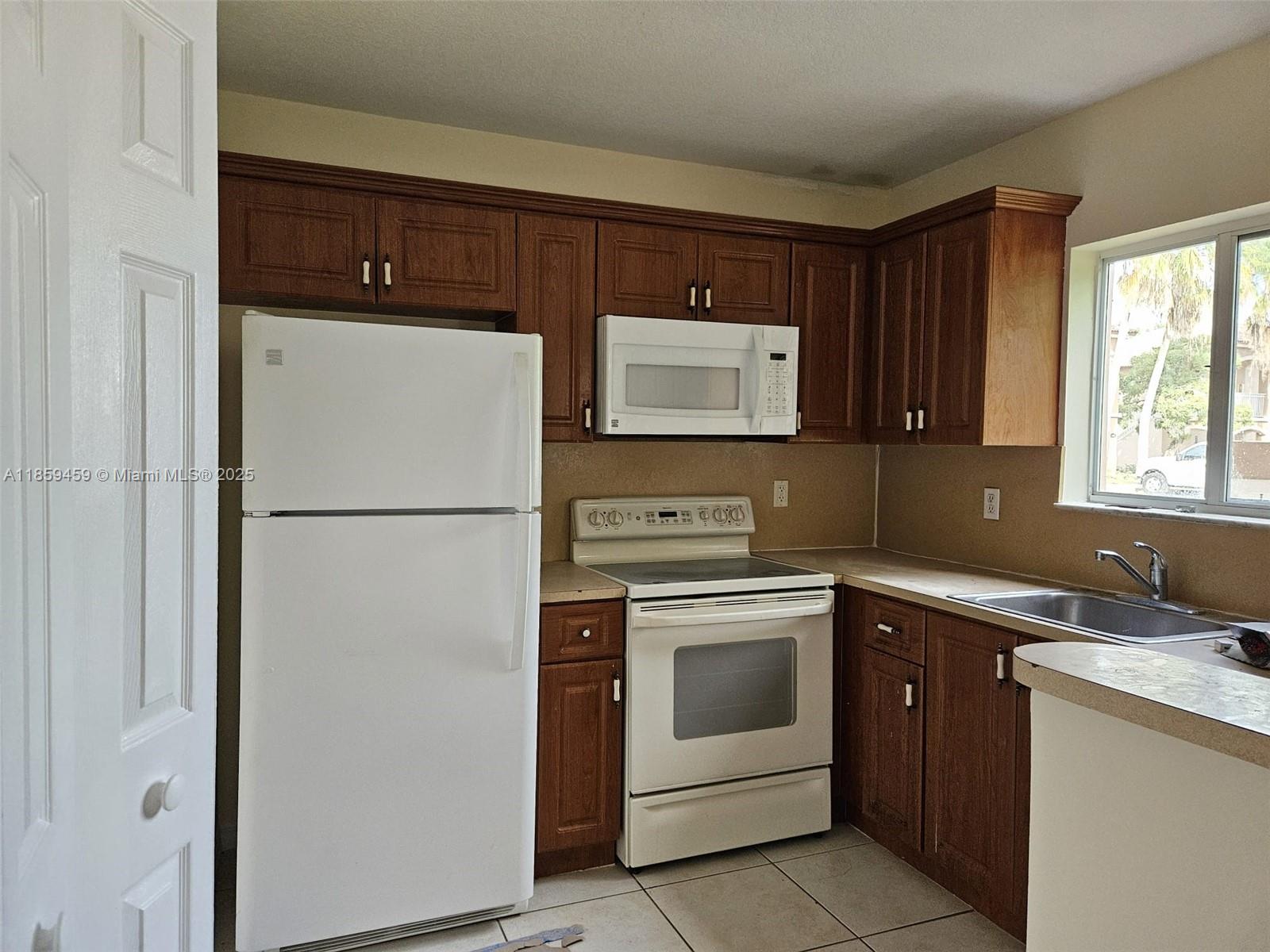Property photo # 4