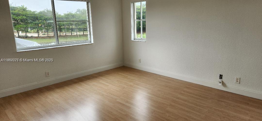 Property photo # 9