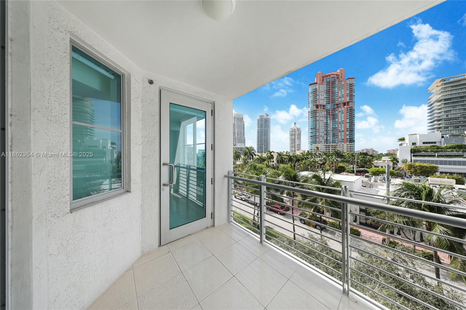 Condo for Sale in Miami Beach, FL