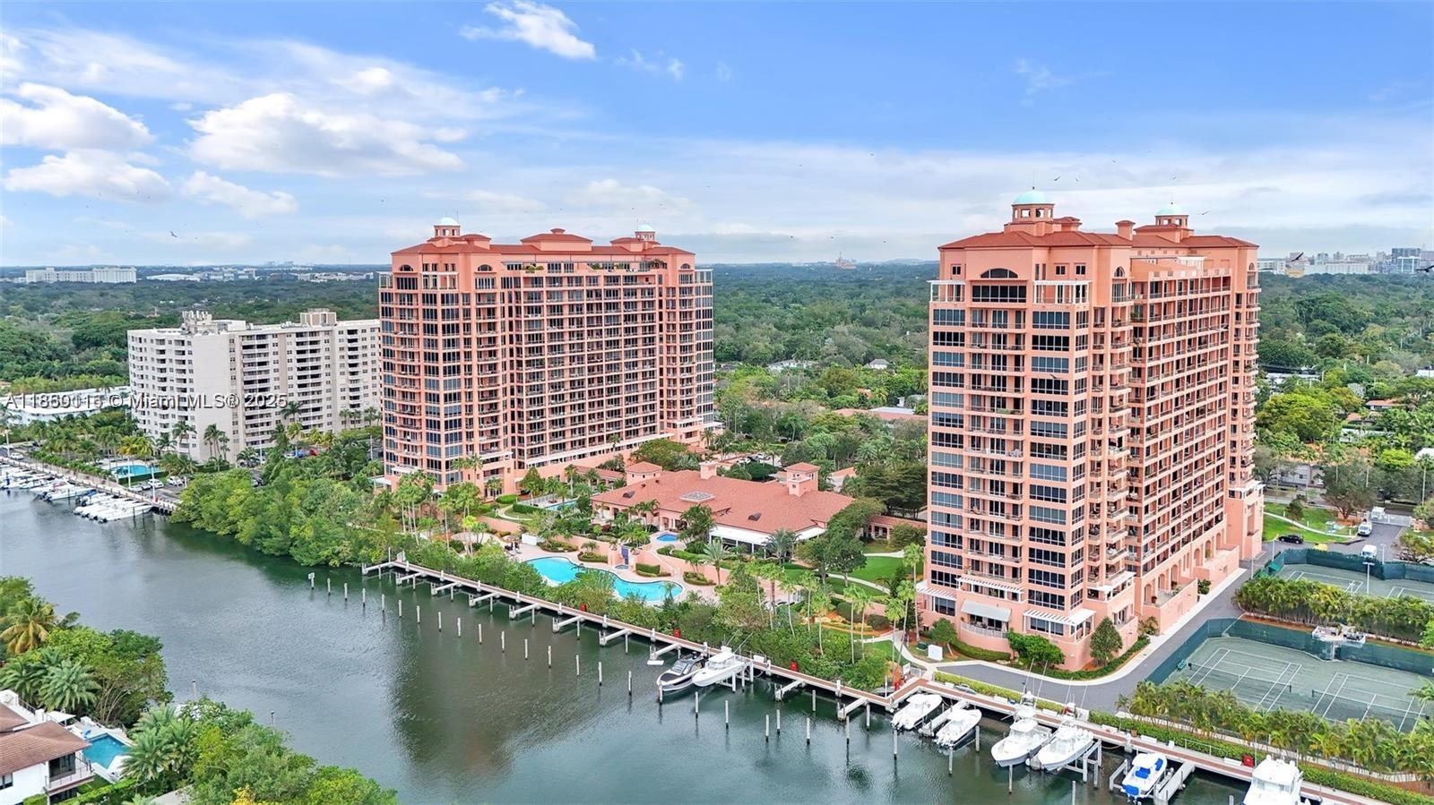 10 Edgewater Dr Unit 4 H, Coral Gables, Florida 33133