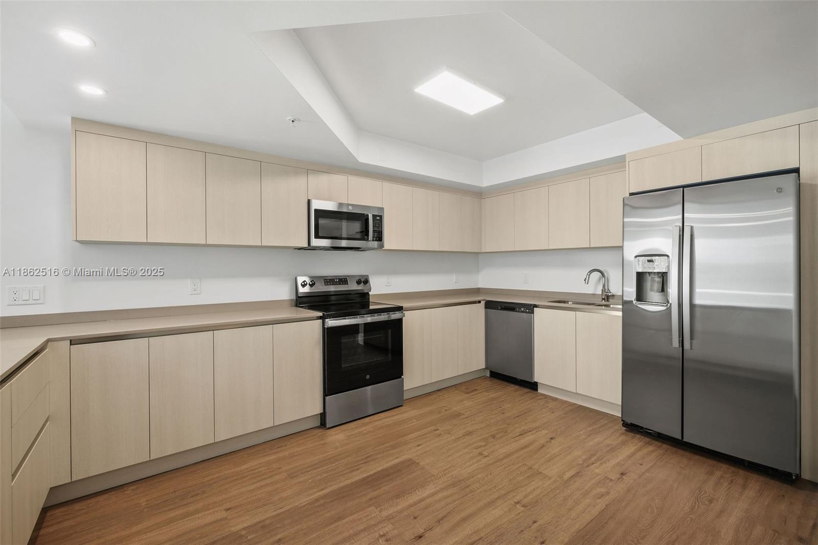 Property photo # 6