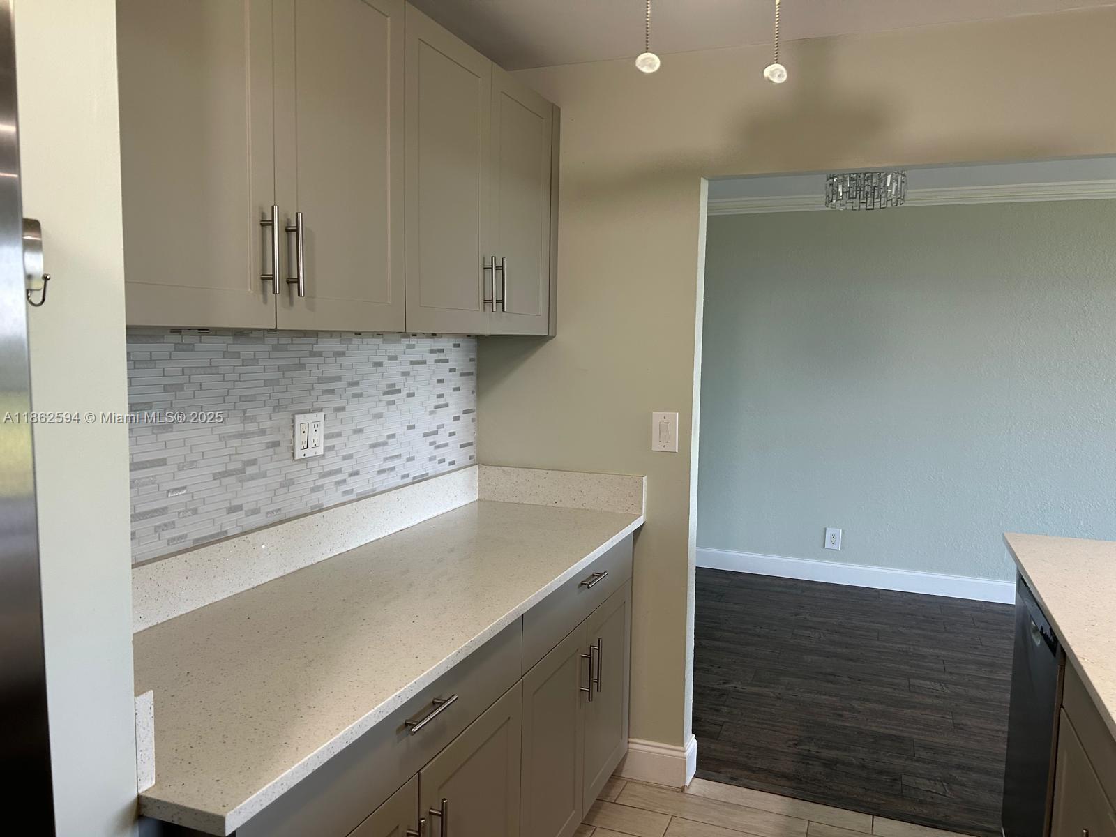 Property photo # 9