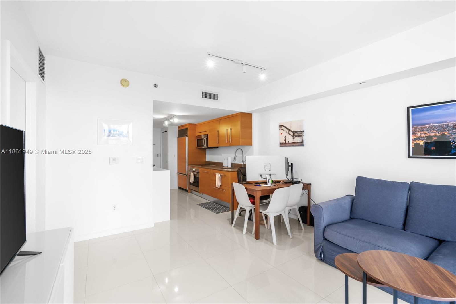 Property photo # 4