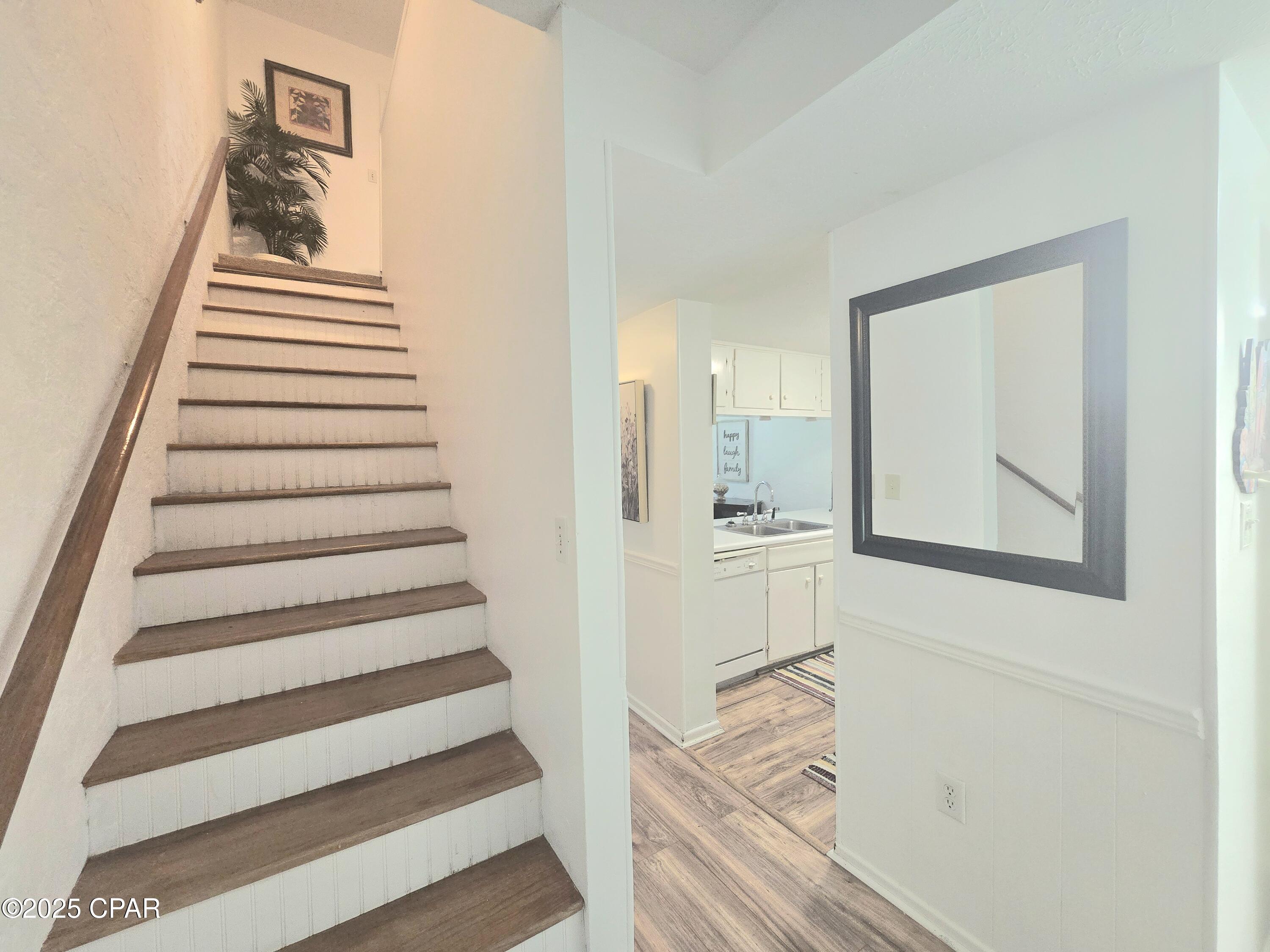 Kj3go0isaywi7fmeishknghtvfs1sptg9rbwz_rrdfm