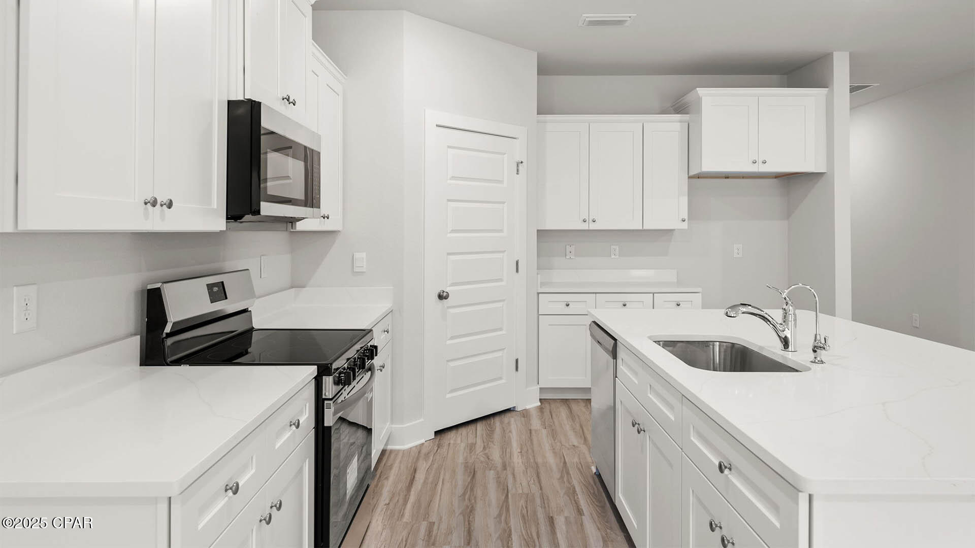 Image 14 For 656 Norris Drive