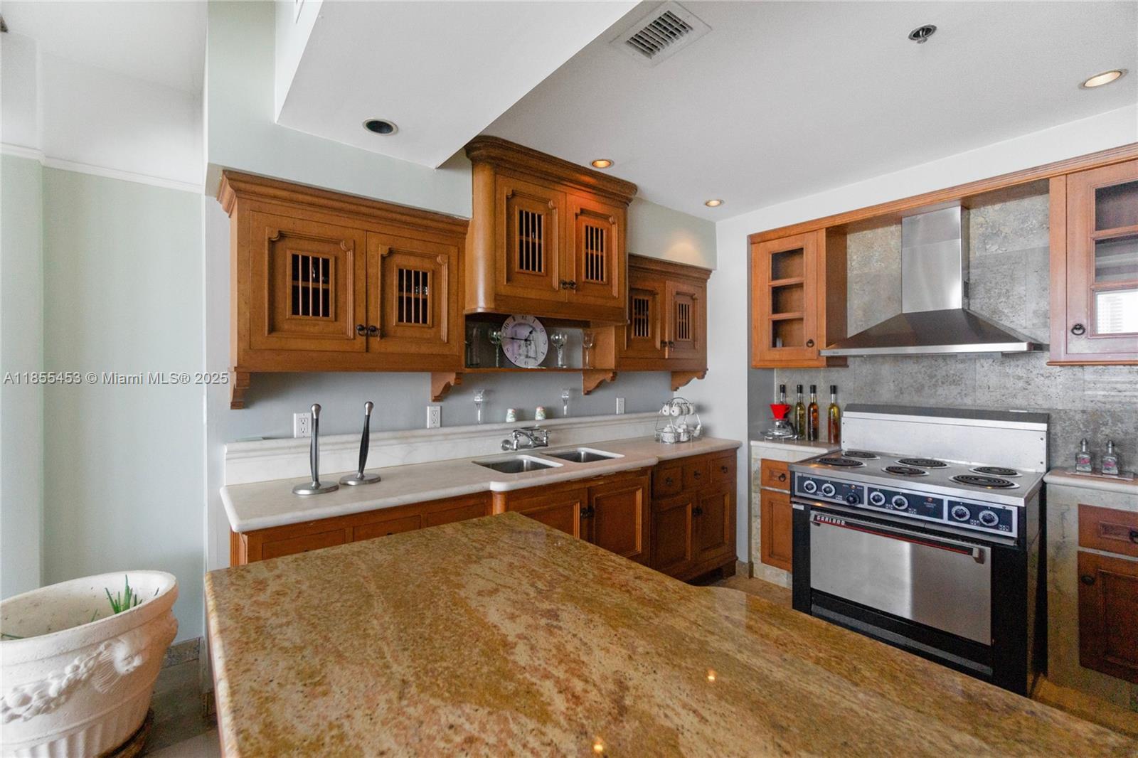 Property photo # 4