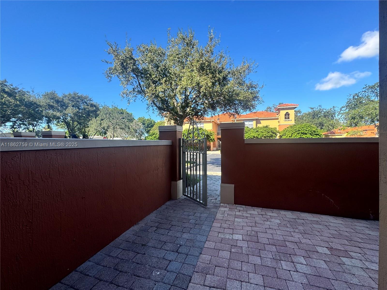 Property photo # 4