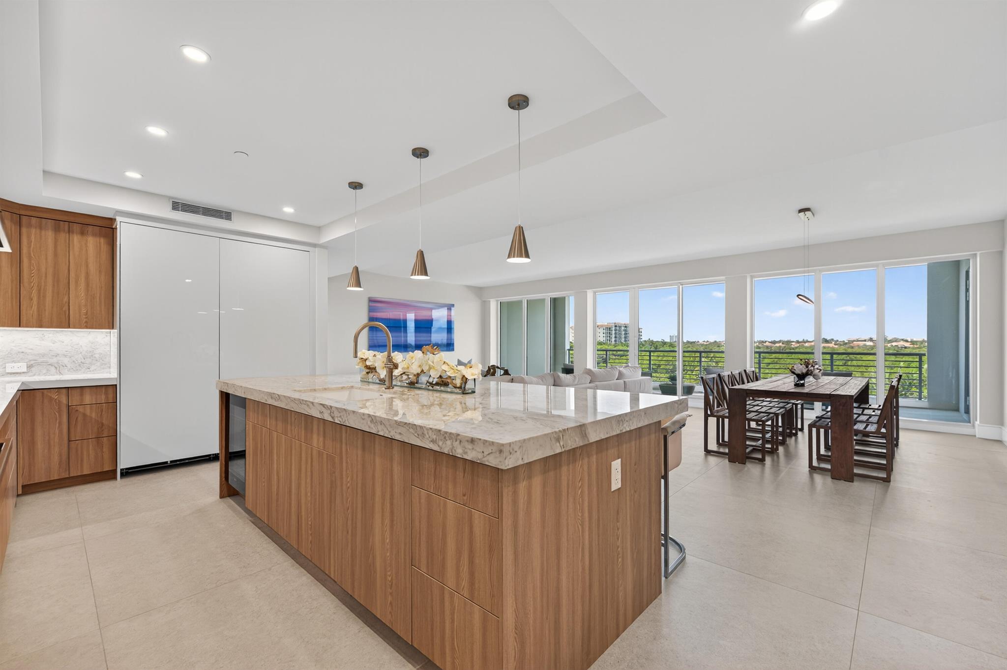 Image to showcase the property located at 1 S Coastal Way 303