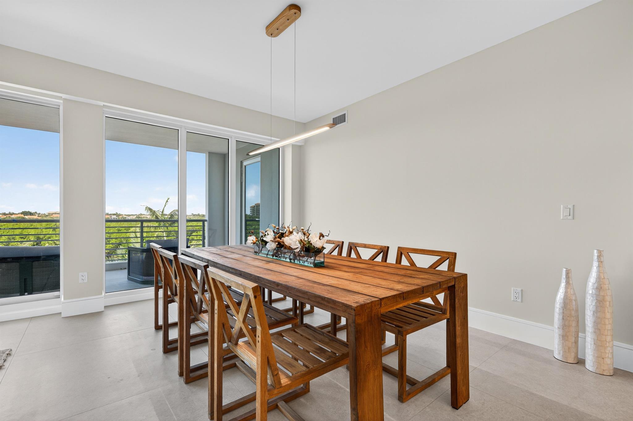 Image to showcase the property located at 1 S Coastal Way 303