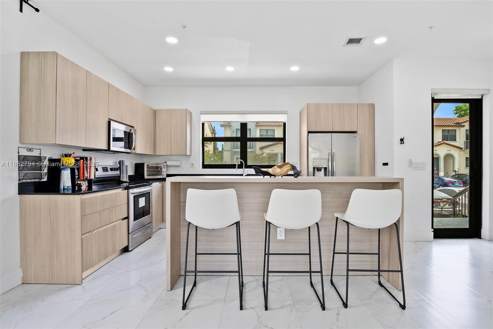 Property photo # 0