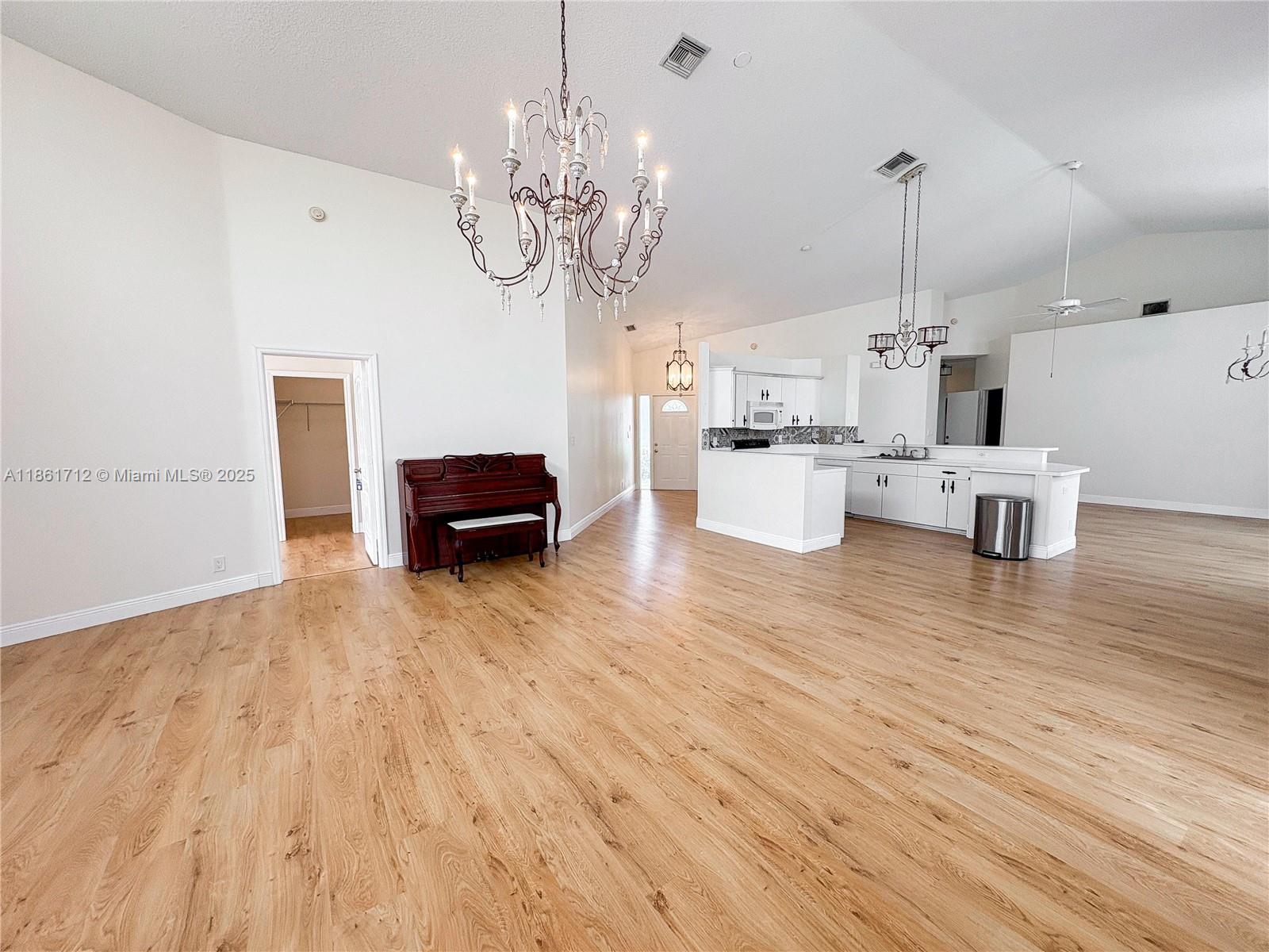 Property photo # 4