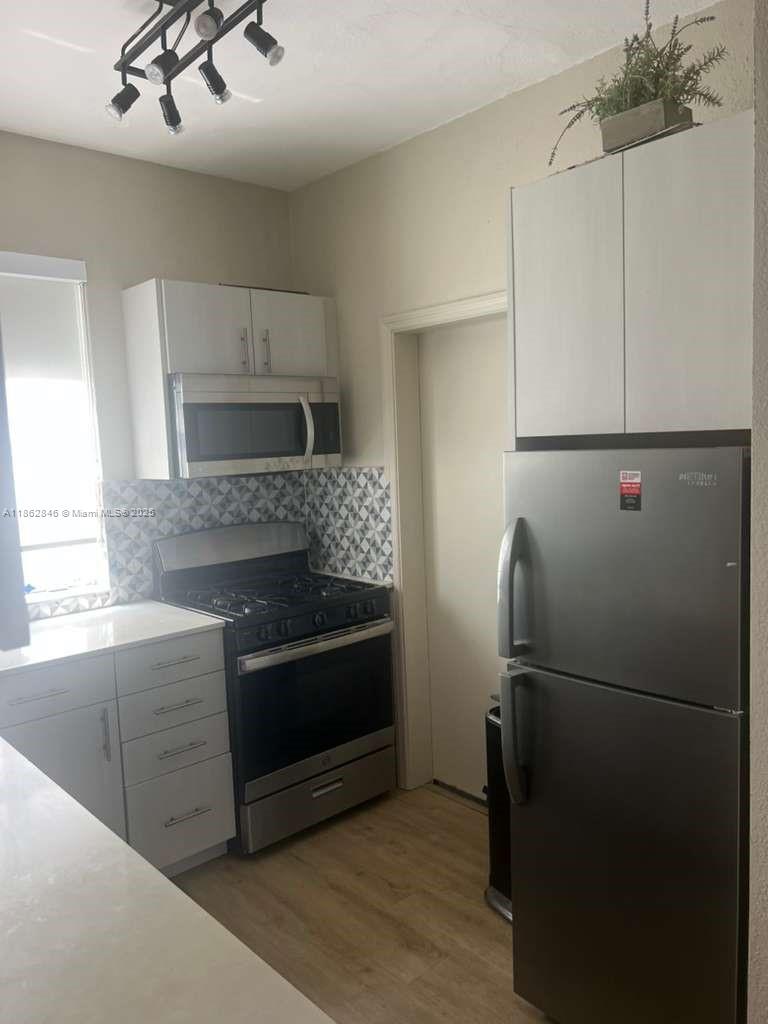 Property photo # 9