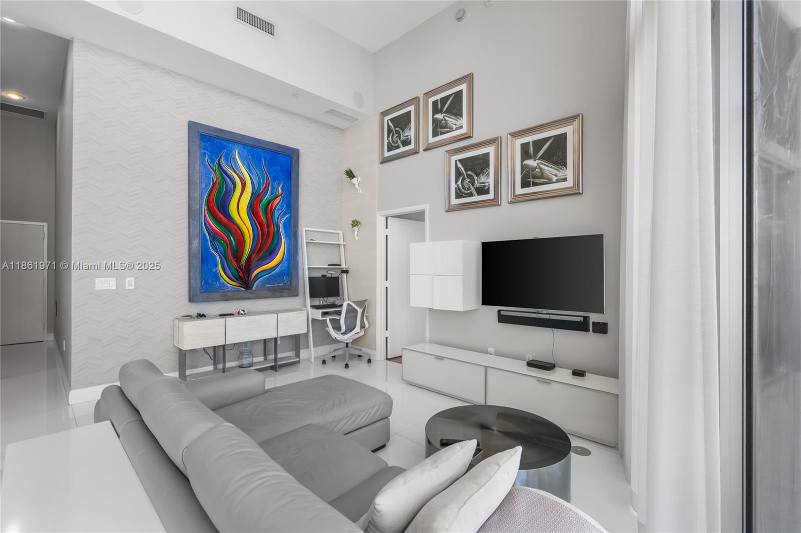 495 Brickell Ave #4104, Miami FL 33131