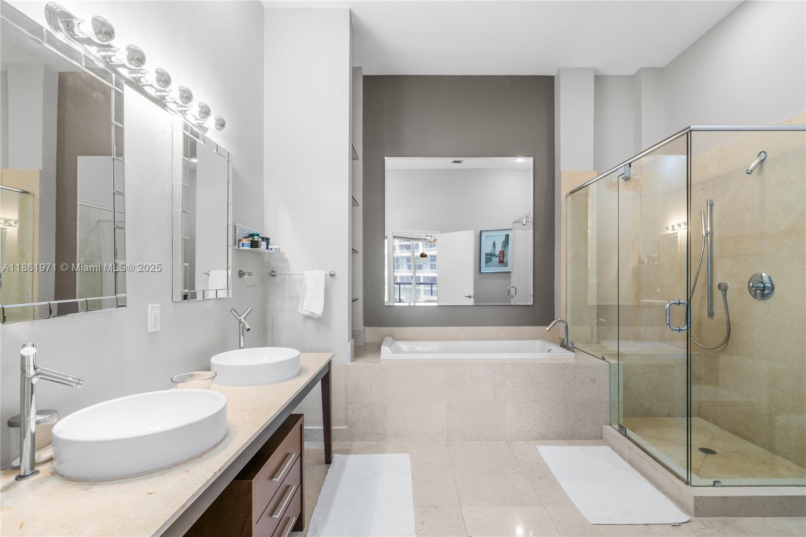 495 Brickell Ave #4104, Miami FL 33131