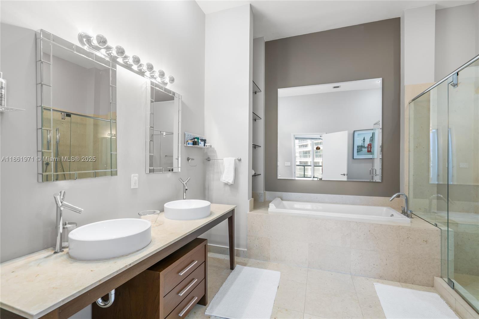 495 Brickell Ave #4104, Miami FL 33131